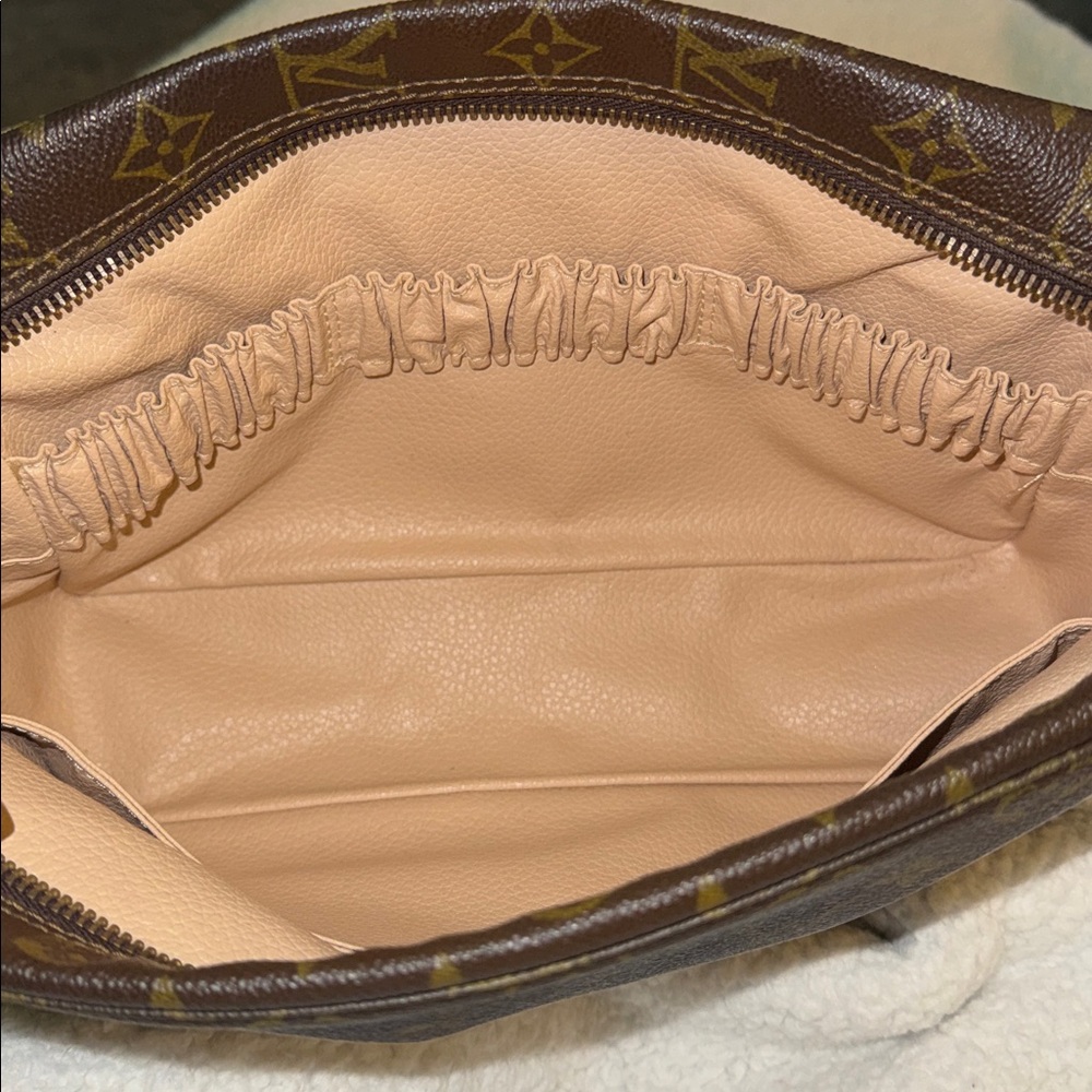 Louis Vuitton Trousse 28 Pouch - Picture 12 of 16